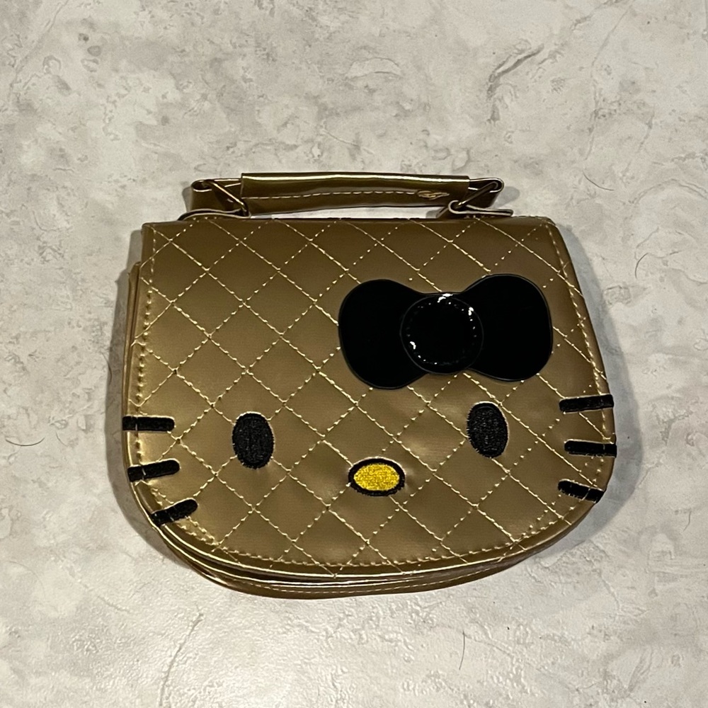 Hello Kitty purse